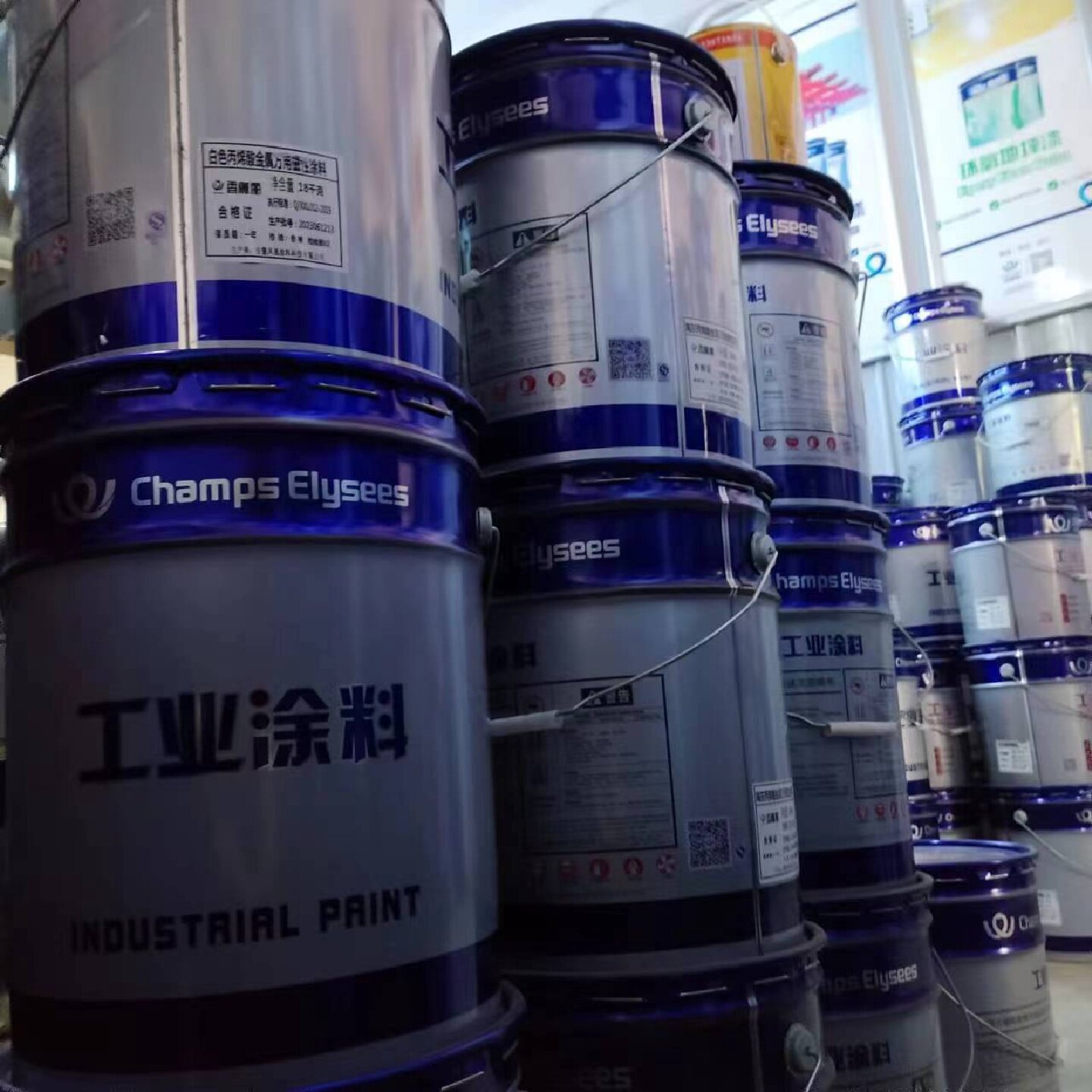 大量供应香榭丽黑色丙稀酸漆磁漆工业漆丙烯酸金属设备快干漆丙烯