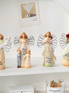 跨境新品亲情系列仿木刻桌面小摆件天使摆件装饰节日礼物树脂摆件