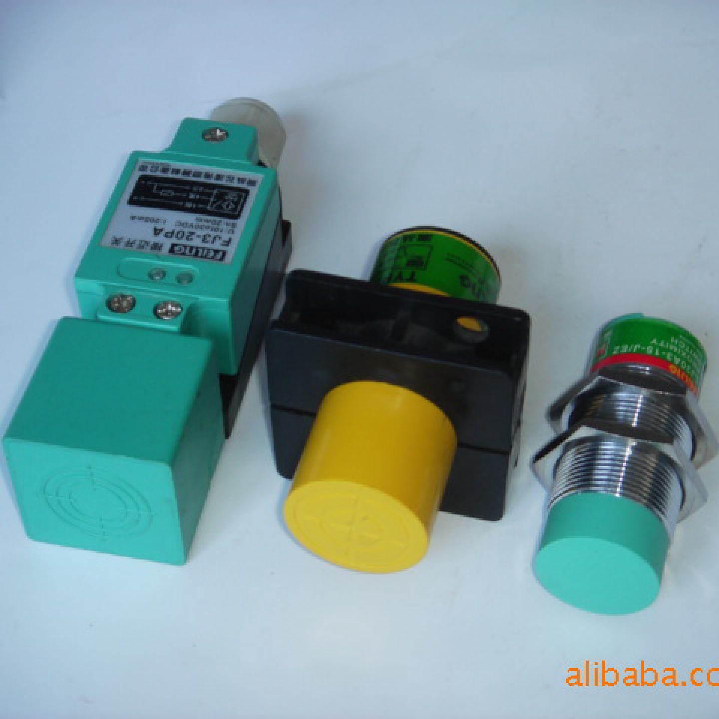 浙江飞凌/厂家供应红外线光电开关BZJ-211KS-C2W色标传感器
