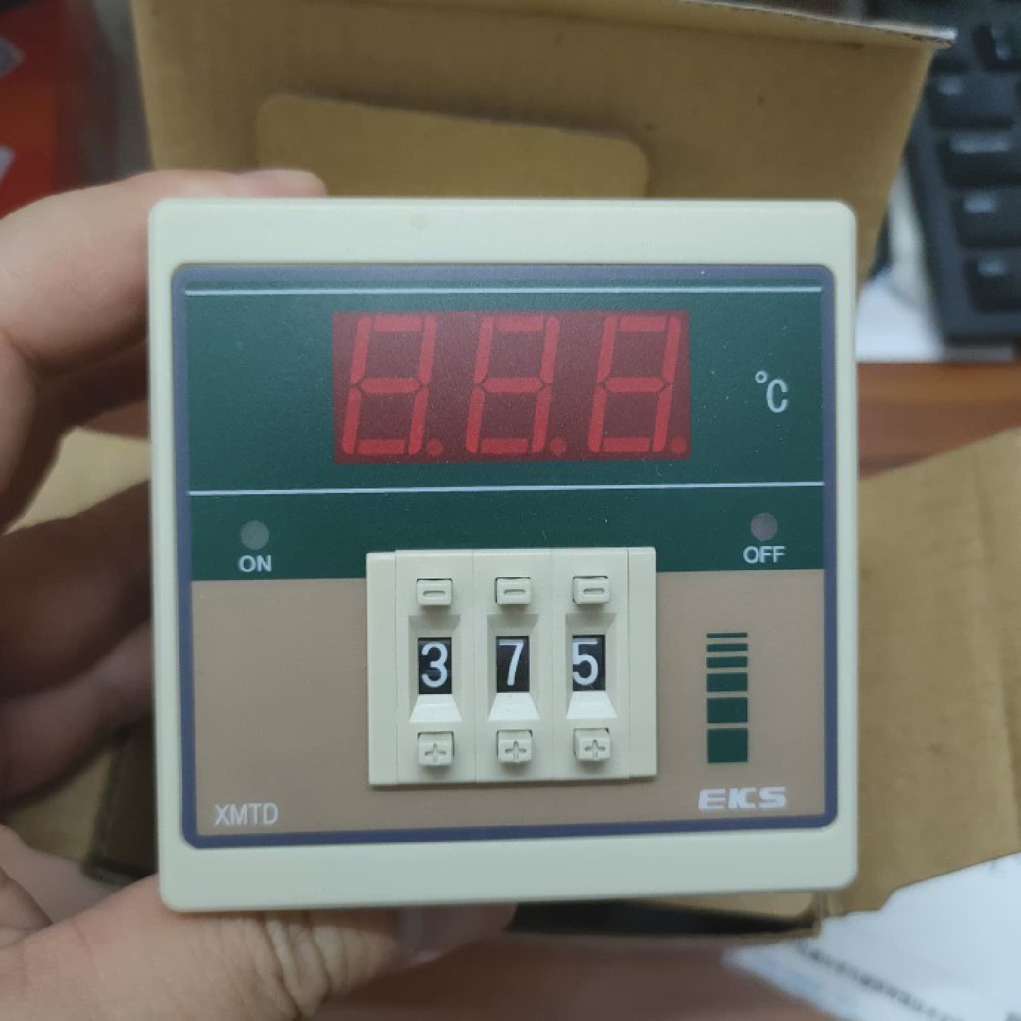 扬丰EKS数显拨码设定温控表XMTD-1001K型400度/继电器