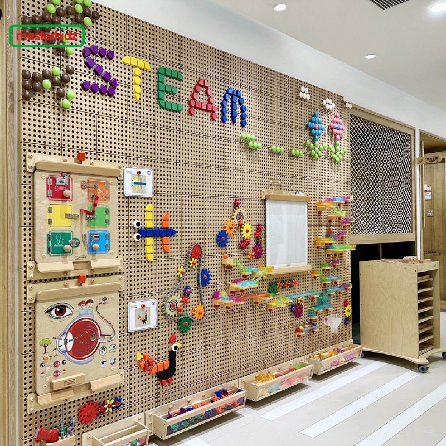 贝思德厂家百变插孔墙面玩具积木早教墙板管道走廊构建洞洞墙益智