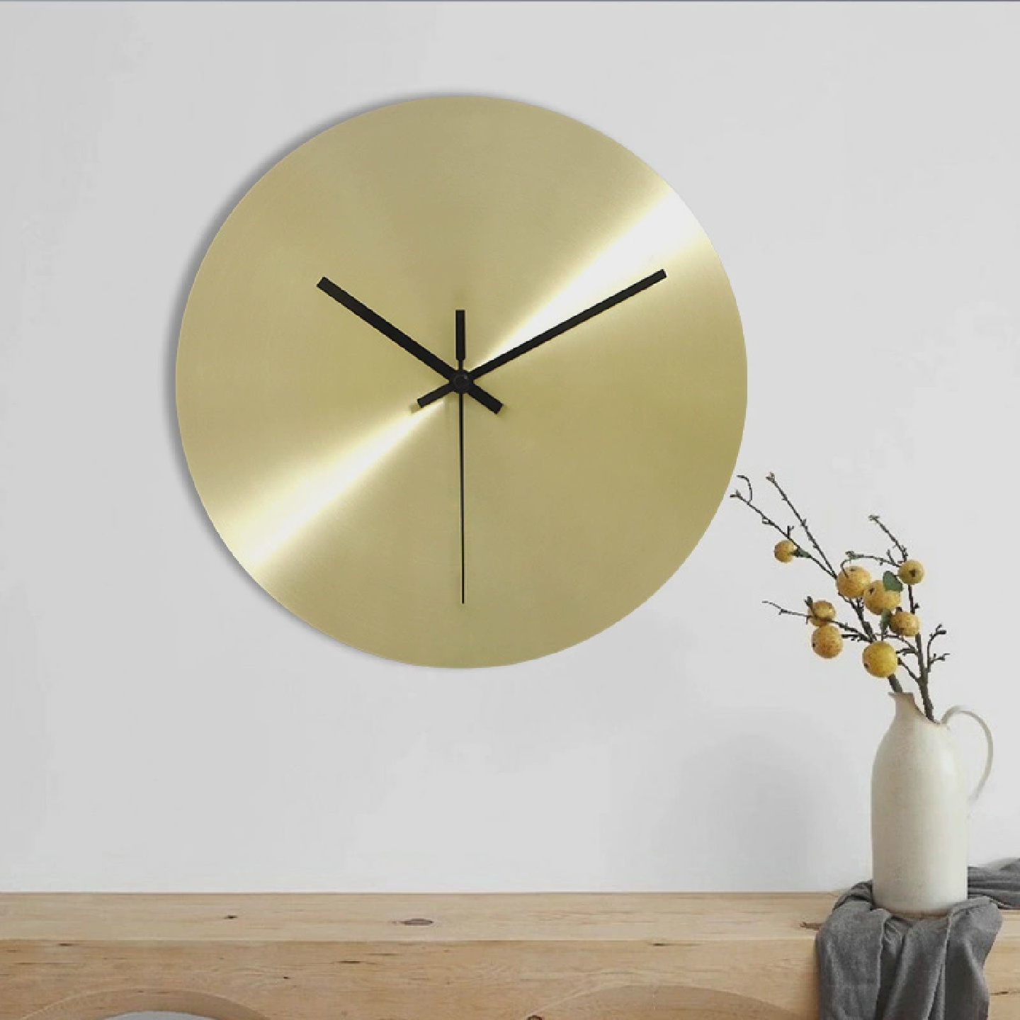 XL丹麦极简金属钢艺金色客厅挂钟表个性小户型钟钟饰静音圆形12英