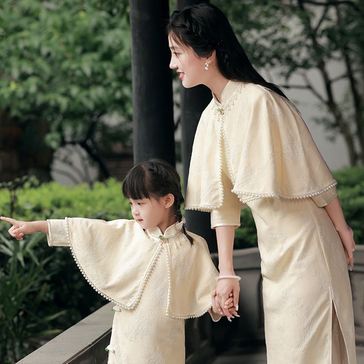 2025春秋季新款亲子装改良旗袍披肩蕾丝中国风复古母女装表演服