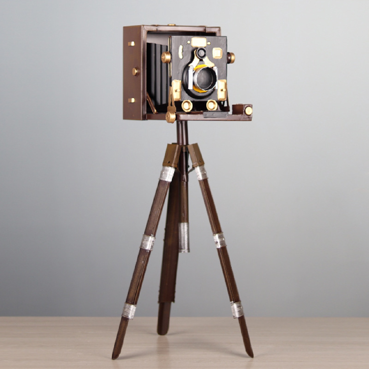 老式电影摄像机放映机模型铁皮三脚架照相机摆件店铺橱窗装饰品
