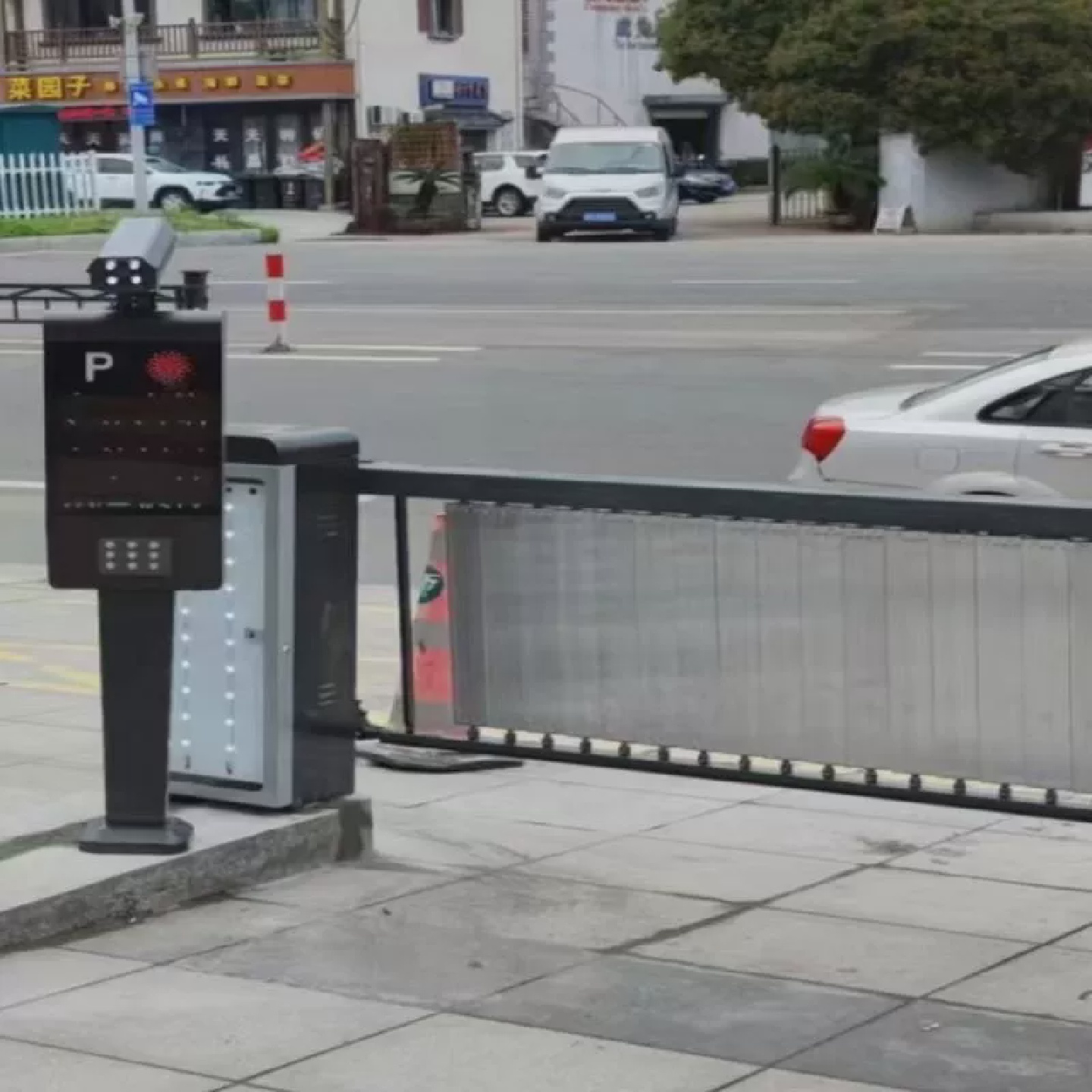 车牌识别道闸一体机小区门禁系统停车场收费起落杆智能道闸栏杆