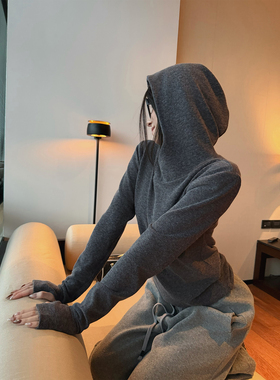 LIL CHER户外感连帽打底衫仿羊毛加厚袖口穿指打底上衣女秋冬新款