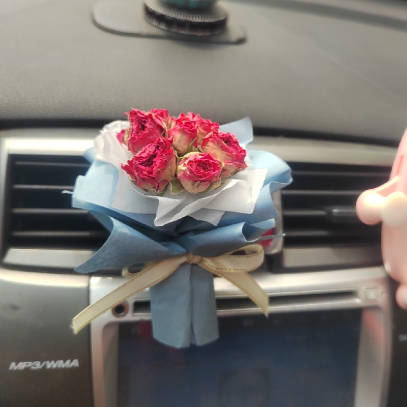 迷你玫瑰干花小花束汽车出风口装饰节日礼品生日情人节婚礼伴手礼