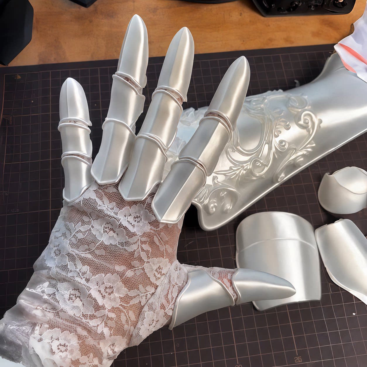 欧式白玫瑰手甲臂甲3D打印哥特女骑士万圣节cos变装拍照道具盔甲