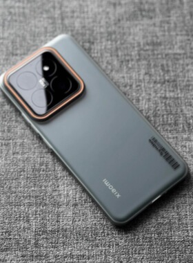 高级感磨砂黑冰雾适用小米15磁吸手机壳PC亚克力柔砂14Ultra超薄13pro红米K80/70裸机手感Turbo4硬Note14/13