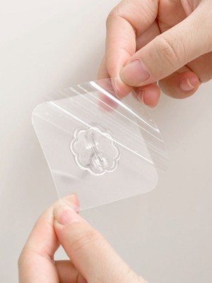 Transparent home from punching chuck the hook strength