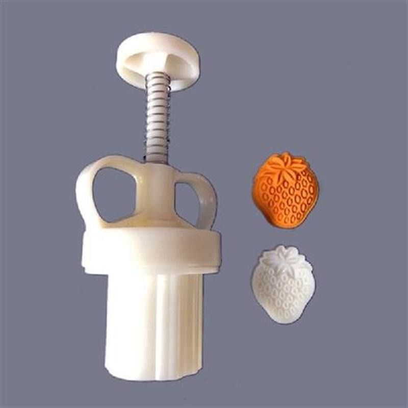 Plastic Mooncake Mold 25g Strawberry Stamp Cookie Cutter