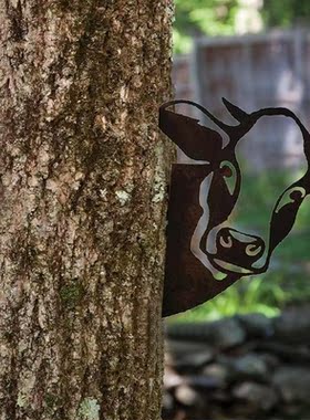 2021 HOT Art Hanging Metal Peeking Cow Ornaments Outdoor