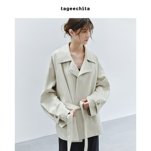TAGEECHITA 极简通勤翻领宽松插肩袖皮感系带风衣短款外套女秋