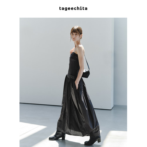 TAGEECHITA 智性松弛感褶量抹胸垂坠光泽系带收腰显瘦长款连衣裙