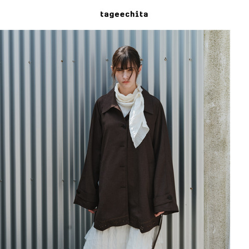 TAGEECHITA 复古镂空绣花下摆暗格纹肌理插肩袖宽松风衣外套女秋