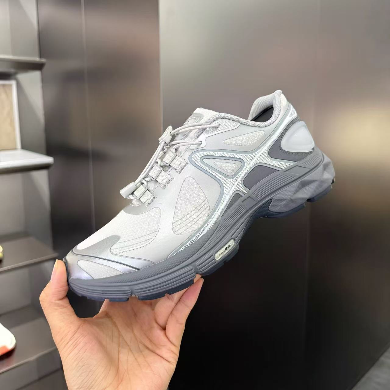 安踏冠军户外系列2025年G