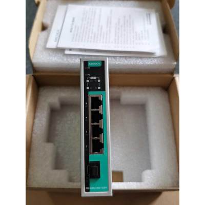 现货全新moxa摩莎EDS-205A-4PoE-1GSFP/5口