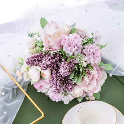 Nordic Artificial Flower Rose Holding Wedding Bouquet Silk F