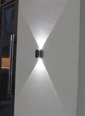 Solar LED Outdoor Lighting Plastic Outdoor Sunlight Lamp