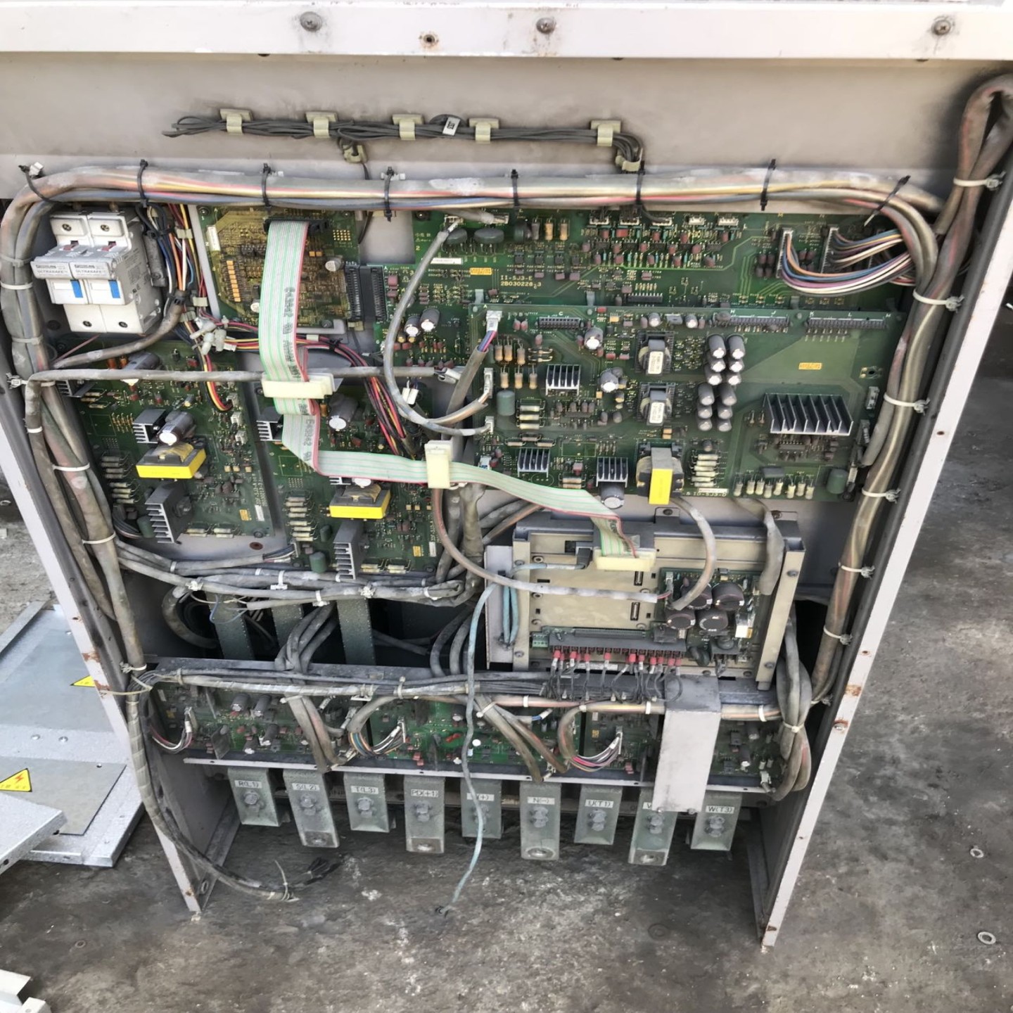 议价议价日立变频器SJ700-3150HFPE2线路板配件315kw