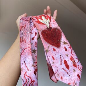 爱心粉色领带女挂脖配饰丝巾