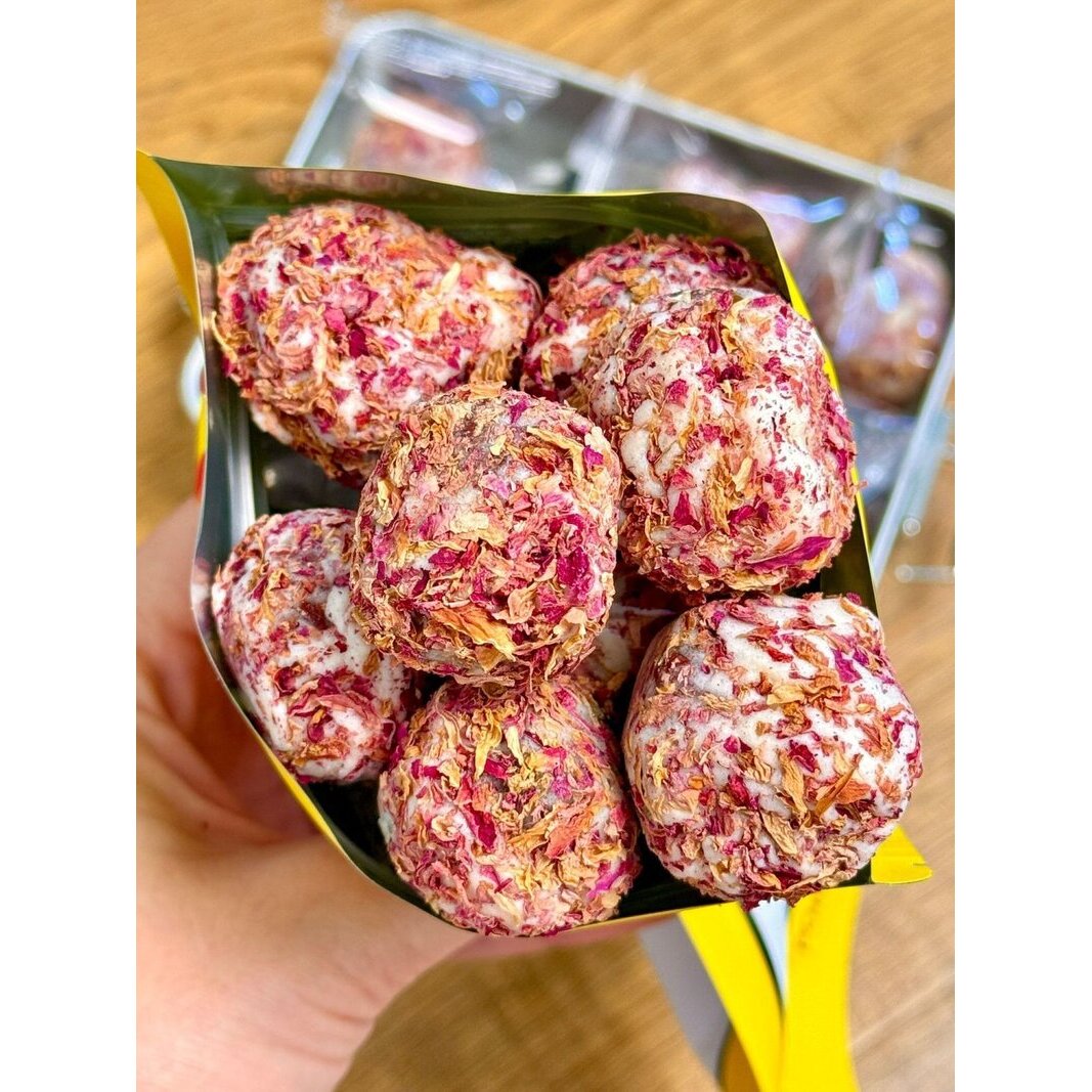 七分乐玫瑰牛轧糖花瓣奶枣巴旦木便携小袋奶味网红休闲办公室零食