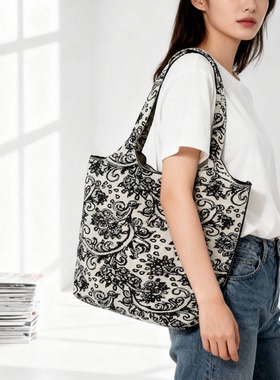 韩国小众设计感复古印花帆布包大容量单肩包手提包百搭休闲水桶包