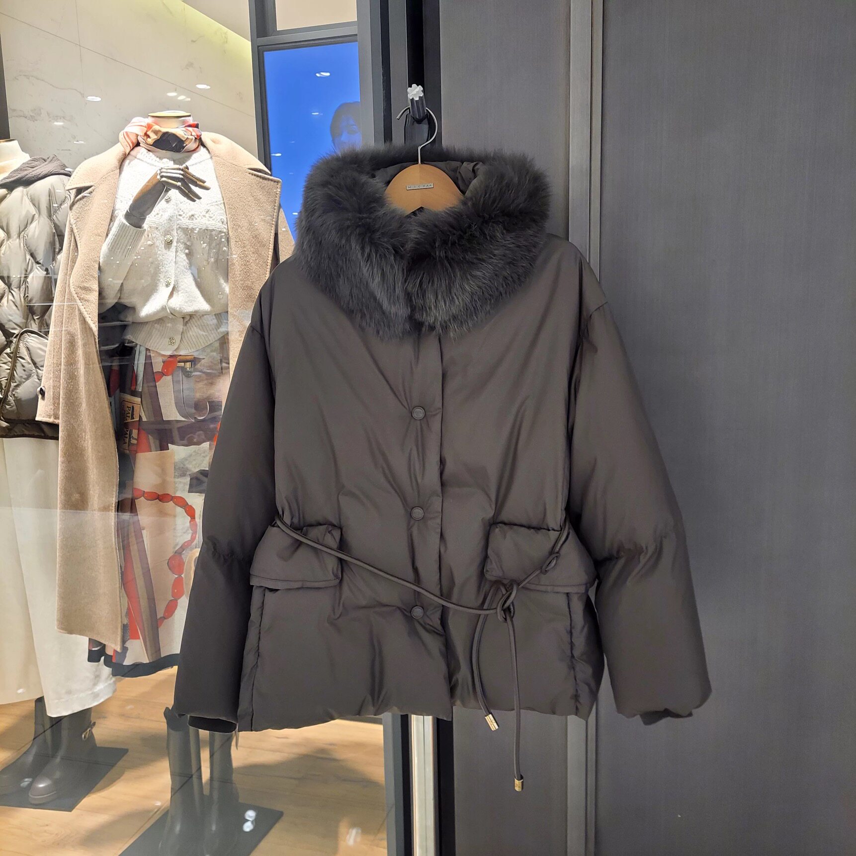 韩国原单mich2025秋冬新款狐狸毛领羽绒服女短款外套女宽松带腰绳