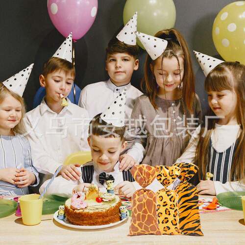 跨境现货物虎老豹P子长颈鹿纹生日派对糖果饼干包动装OASXP袋