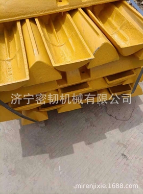 推土机全车配件SD22/D85湿地履带板216MA-004910/8216-MA-00491