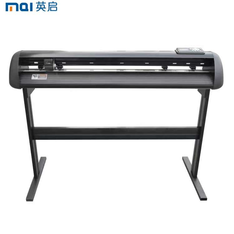 Automatic CCD camera positioning contour cutting plotter
