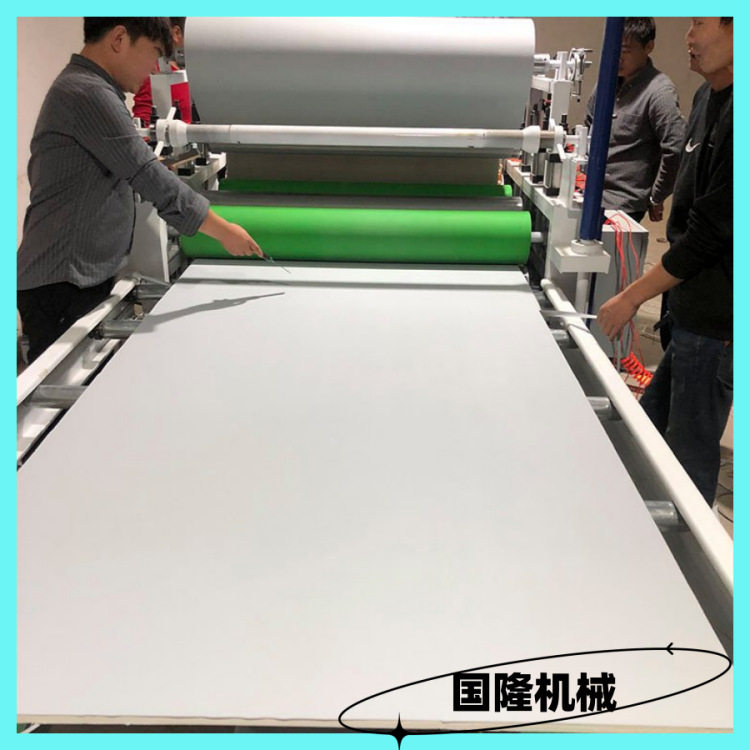木饰面大板皮革贴面机轻质板彩钢板复合平贴机自动上板规格多