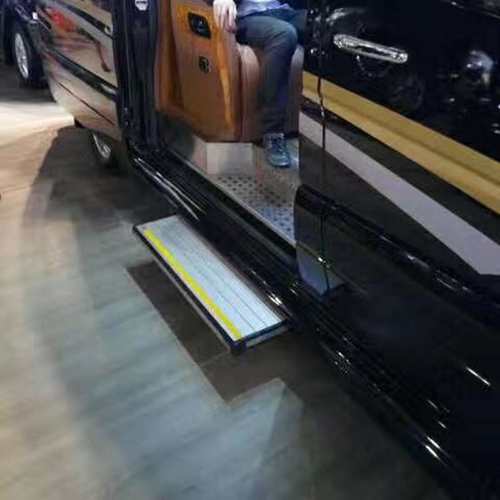 房车改装电动踏板大通V80御风全顺依维柯斯宾特星锐中门踏板