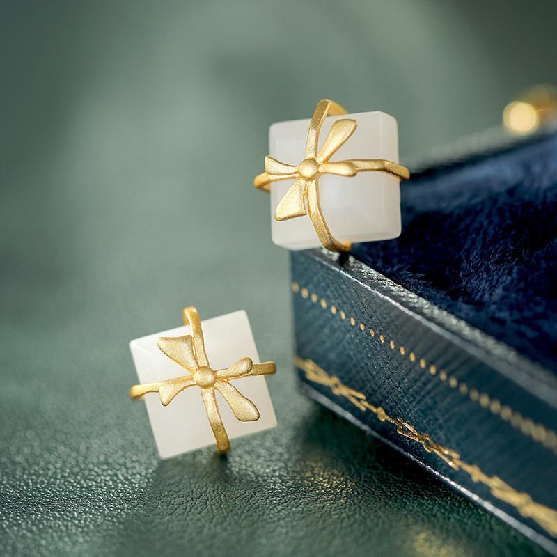 古风原创925纯银镀18k金耳钉女仿天然和田玉方糖蝴蝶结小众耳饰品