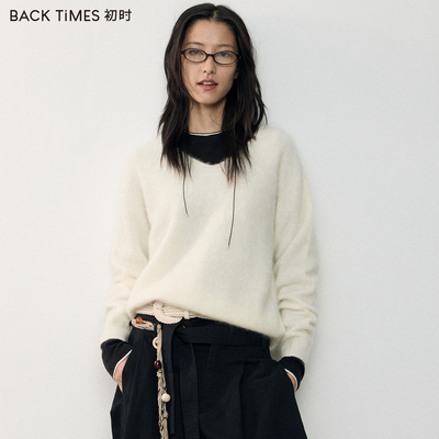 百搭拉绒V领白色保暖亲肤长袖