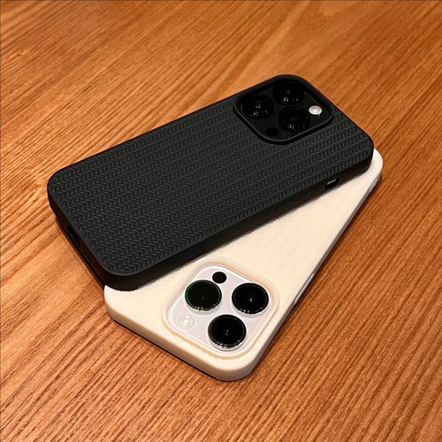 适用iPhone15/16promax手机壳创意编织纹苹果12/13mini高级感黑色14plus简约x/xr/xsmax情侣防摔软壳保护套