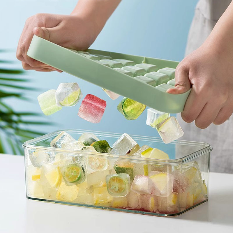 冰块模具家用硅胶冰格食品级大容量冰箱冻冰块神器按压带盖制冰盒