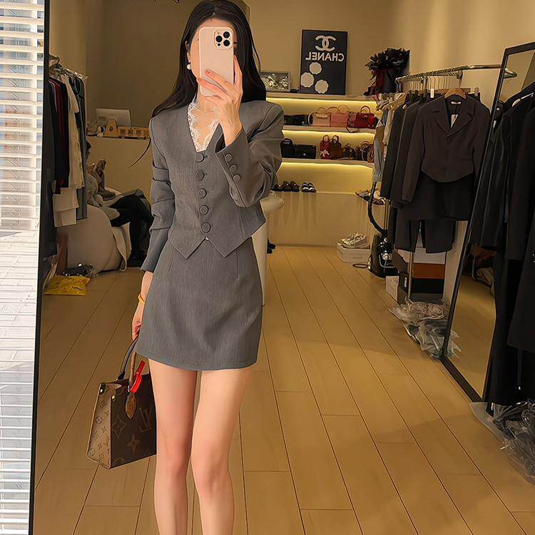 高级感气质套装女2026新款小个子v领蕾丝拼接外套高腰短裙两件套