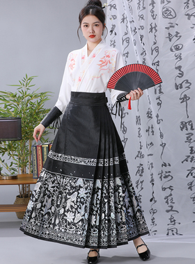 雪莲乐原创锦鱼池明制汉服女国风新中式螺钿马面裙日常套装春夏款