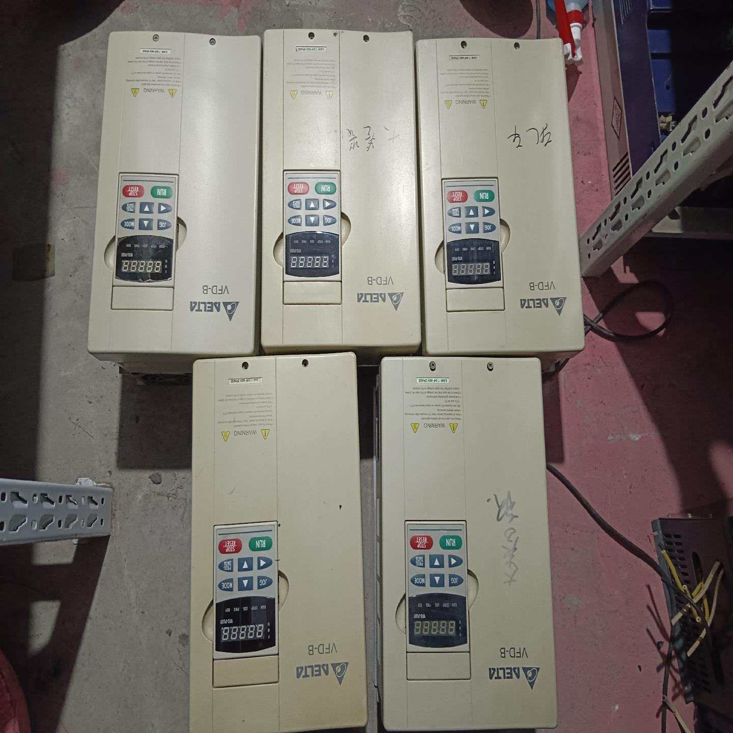 台达B系列变频器VFD055B43A 55KW 380V拆议价