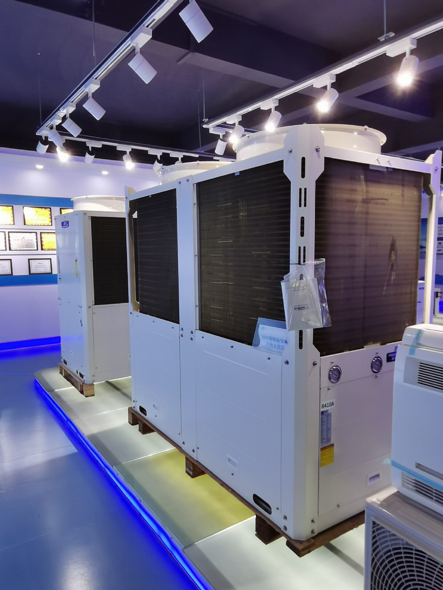 供应深圳商用热水机东莞中央热水机供应温泉地暖泳池专用热水机