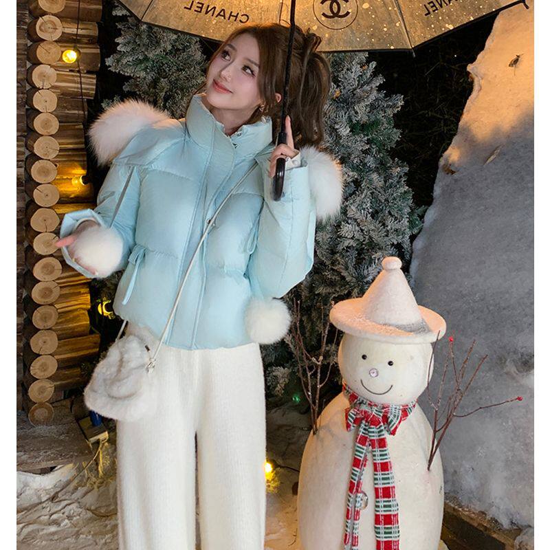 2024年冬季新款元气少女感狐狸毛领蓝色短款羽绒服立领毛球外套