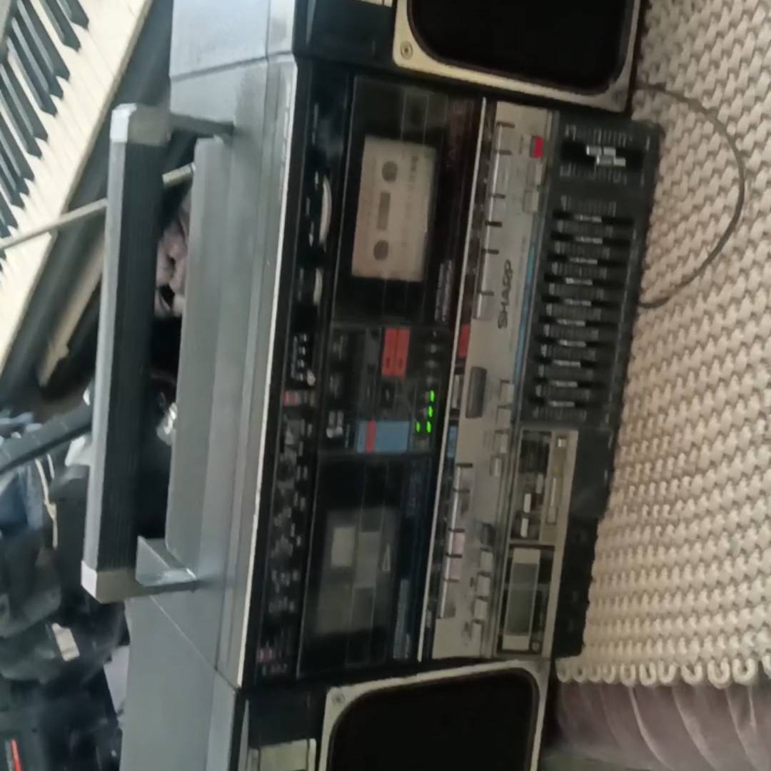 夏普800收录机议价 也可为维修！！