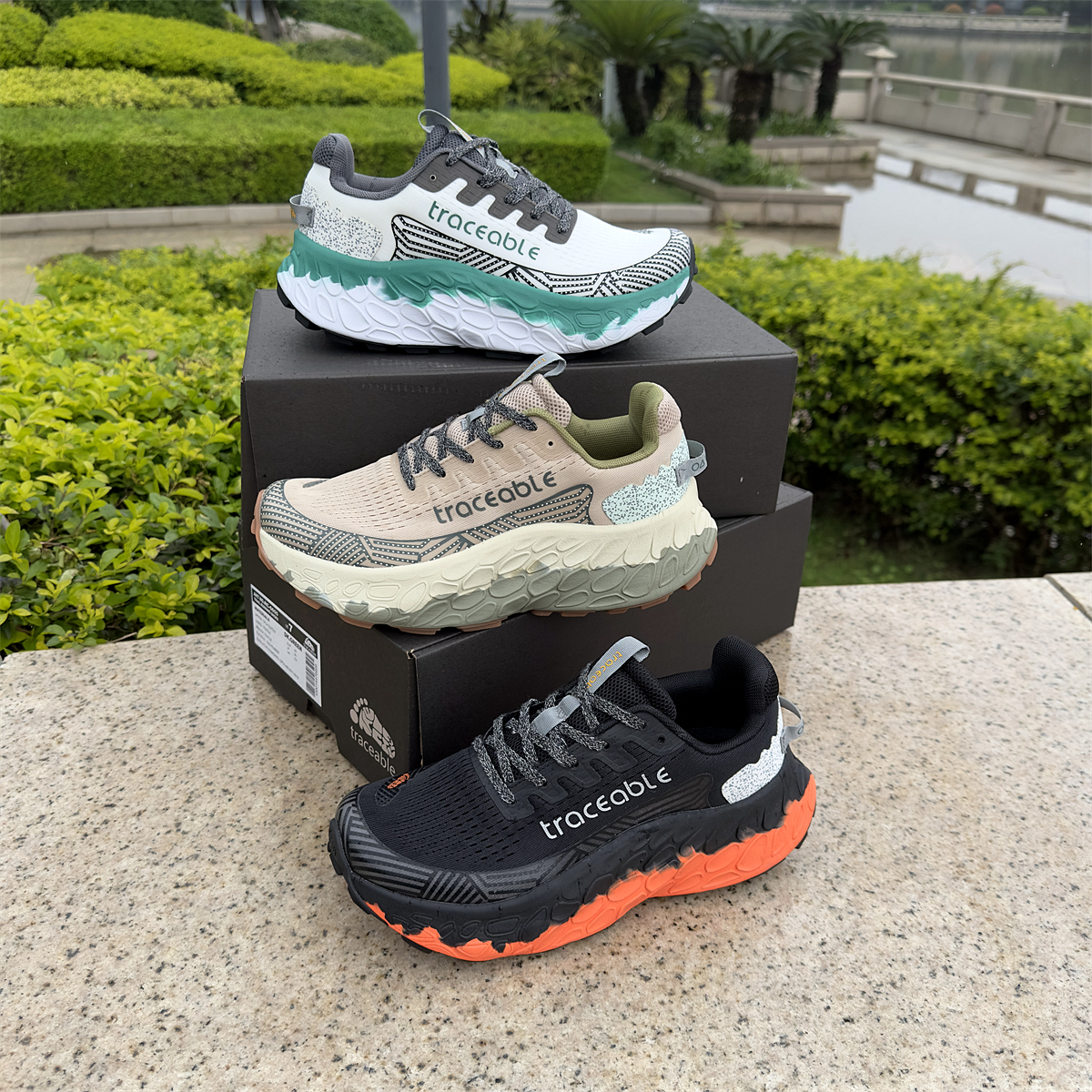 情侣户外越野跑步鞋透气