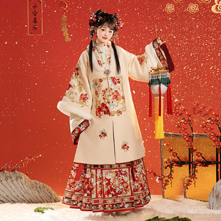 玉指捻_春罗万象 原创明制长衫汉服女2025新款冬季加厚马面裙古装