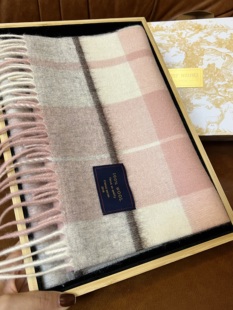 秋冬保暖围脖 轻奢围巾男女送礼款 Ferra斐达 100%澳洲羊毛格子欧式