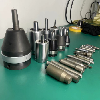 厂家直供 铆接机夹头 旋铆机夹头旋头合金铆杆合金铆头旋铆机