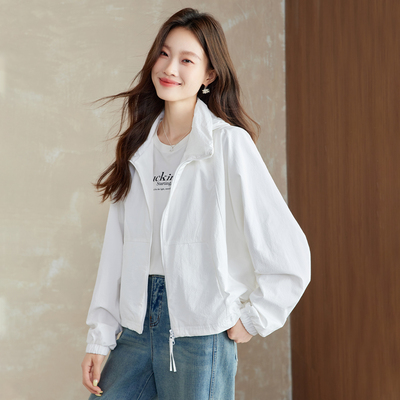 白色短款外套女可折叠连帽秋上衣