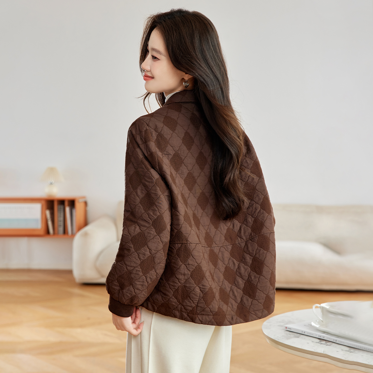 巨好看的菱形格夹棉外套轻薄棉服