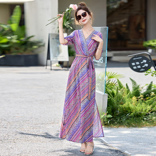 波西米亚风V领印花连衣裙女2025夏季 收腰显瘦系带过膝长裙子 新款